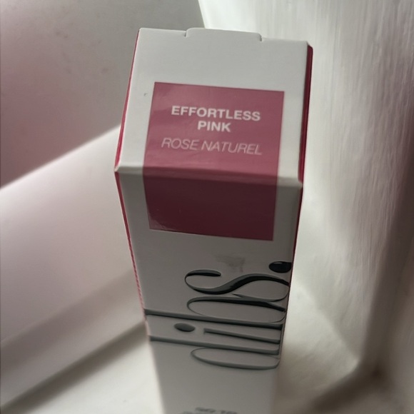 Dibs Glossy Balm - Effortless Pink -7.4ml/0.2 fl oz - Picture 3 of 7